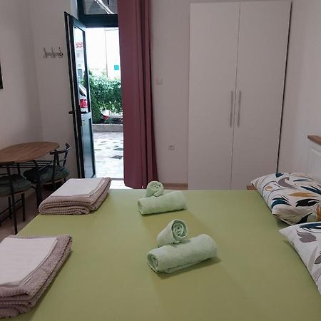 Sobe Kraft 2 Apartment Živogošće Exterior foto