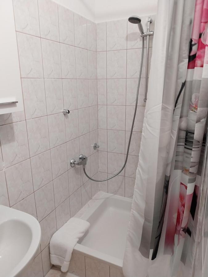 Sobe Kraft 2 Apartment Živogošće Exterior foto